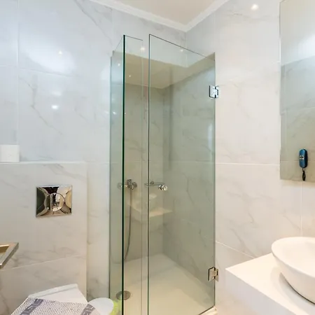 Aparthotel Eltina 2*