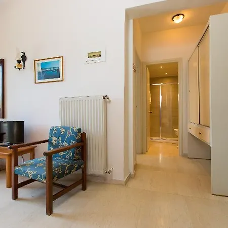 Eltina Aparthotel 2*