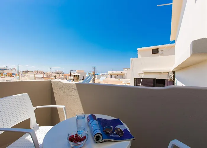 Eltina Apartahotel 4*