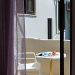 Eltina Aparthotel 4*