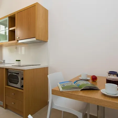 Apart Otel Eltina Resmo