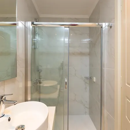 Eltina Apart Otel 4*
