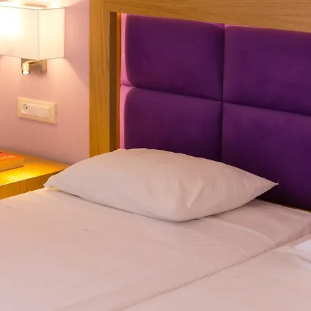Apart Otel Eltina Resmo