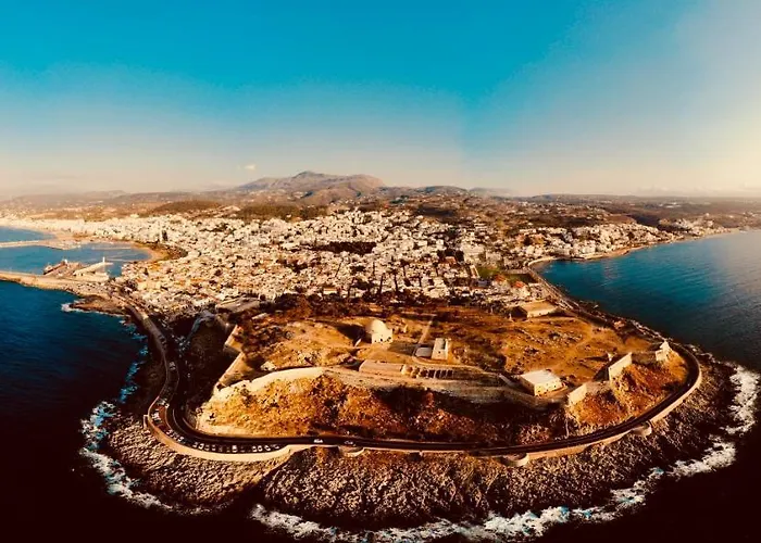 Aparthotel Eltina 4*