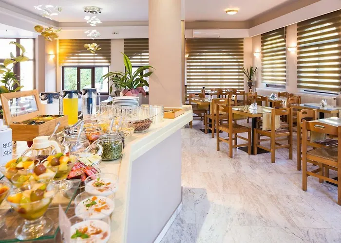 Aparthotel Eltina 4*