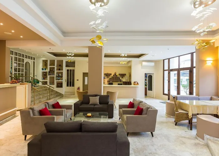 Lejlighedshotel Eltina 4*